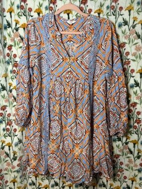 crown & ivy Blue and Orange Paisley Long Sleeve Tunic Dress